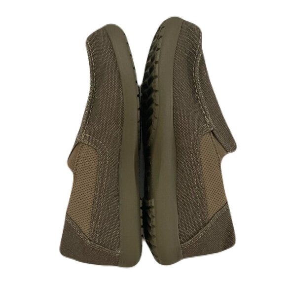 Crocs Santa Cruz II Loafers Youth Size J1 Unisex Khaki Slip on Shoes - Picture 5 of 10